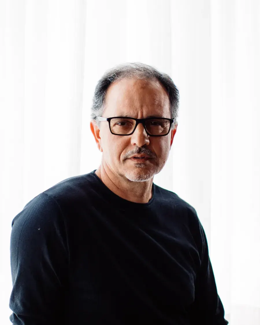 Víctor López